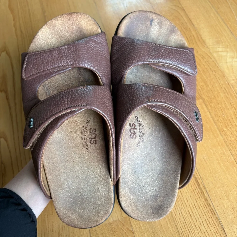 SAS Cozy Leather Slide Sandals Comfortable brown Adjustable Amber Women’s Sz 8.5